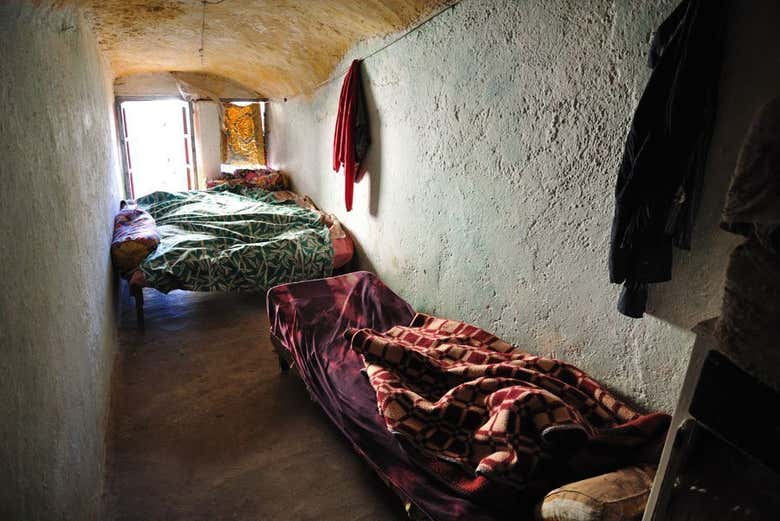 Maison grotte à Bahlil